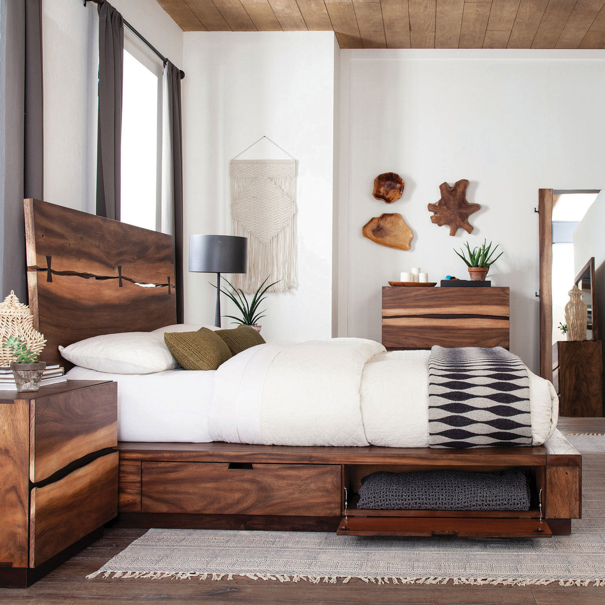 Winslow Storage  Bed Smokey Walnut and Coffee Bean