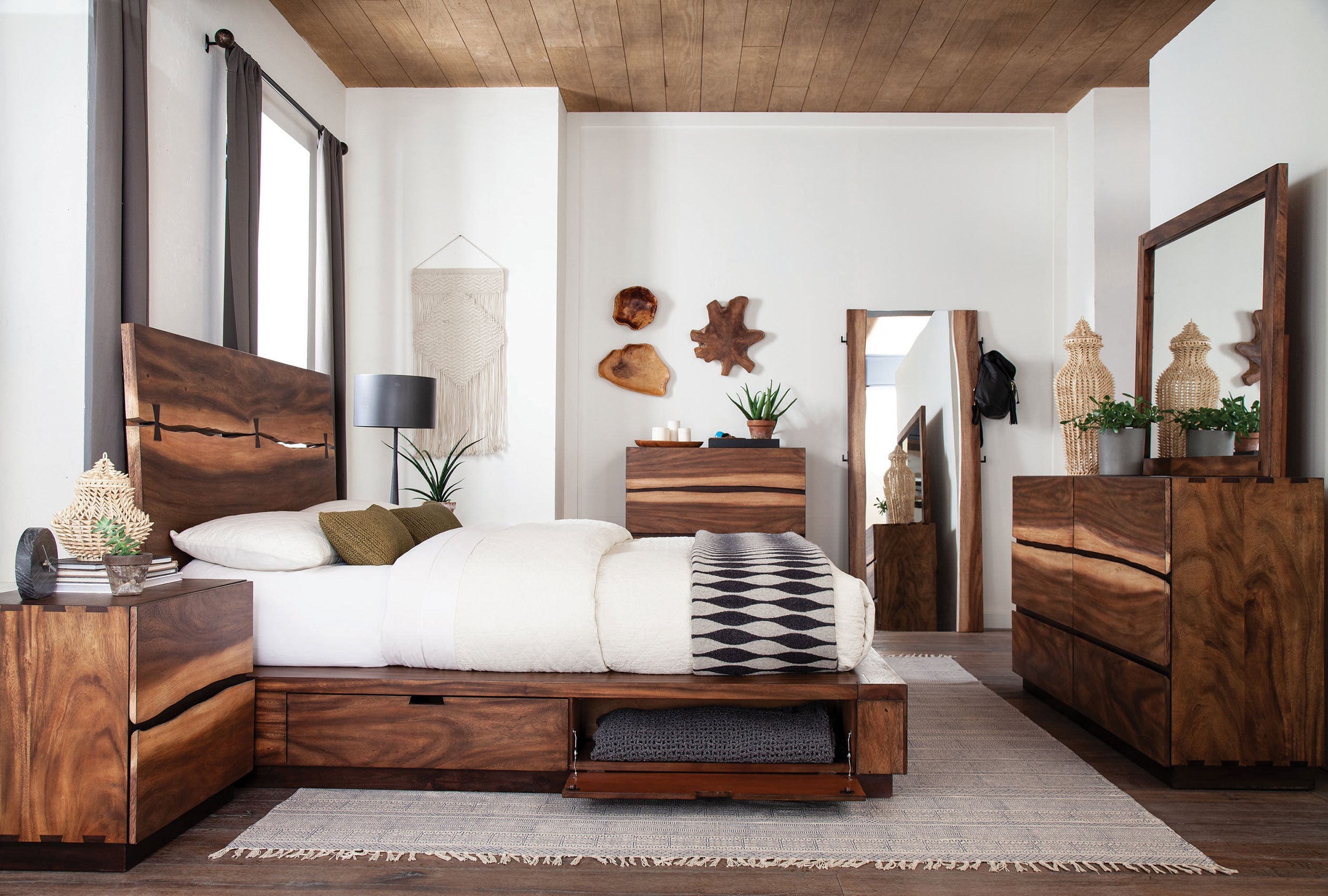 Winslow Storage  Bed Smokey Walnut and Coffee Bean