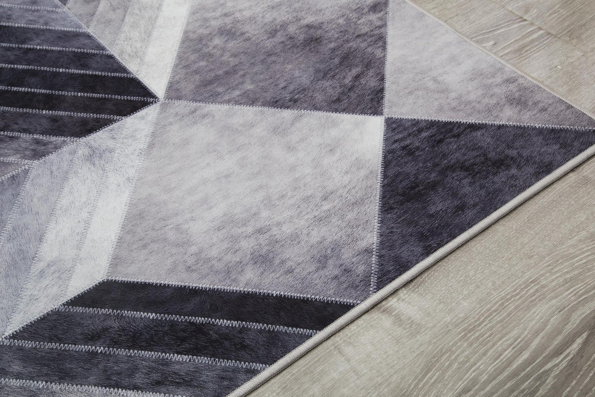 Lynnex Area Rug