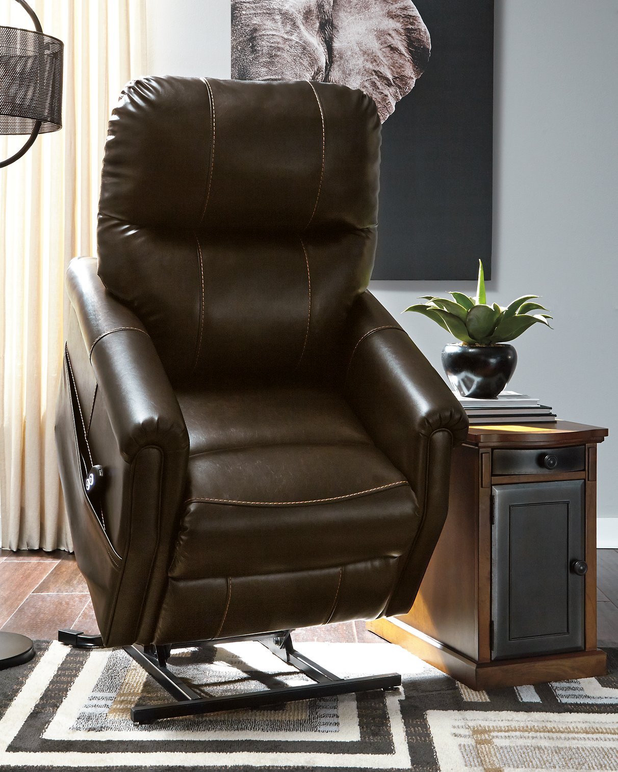 Markridge Power Lift Chair - Walo Furniture (Chicago, Illinois)