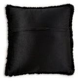 Gariland Pillow