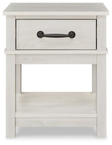 Dorrinson Nightstand