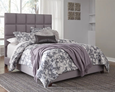 Dolante Queen Upholstered Bed with Square Button Tufting - Walo Furniture (Chicago, Illinois)