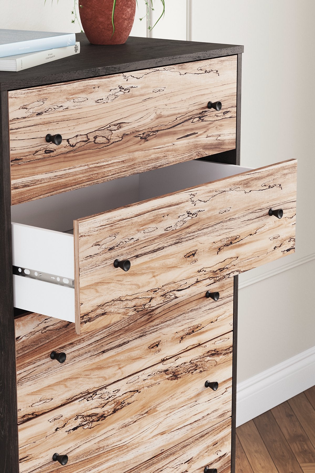 Piperton Chest of Drawers