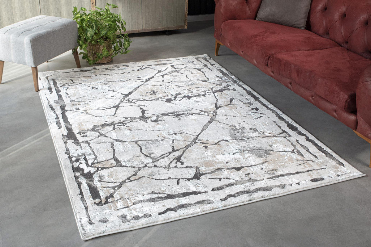 Myaa Area Rug