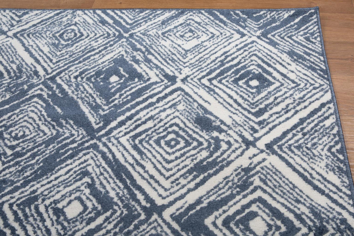 Chloemarie Area Rug