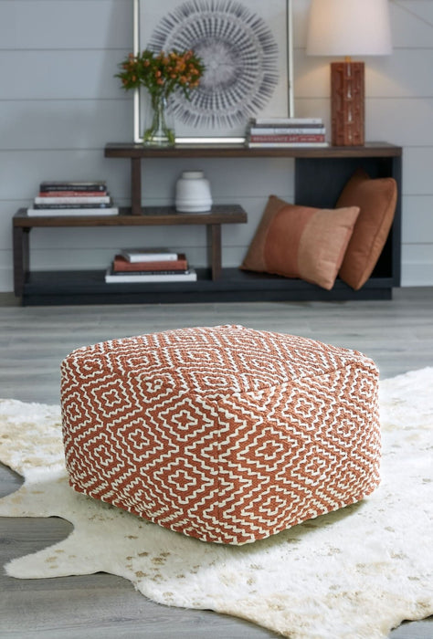 Ashley Express - Brynnsen Pouf - Walo Furniture