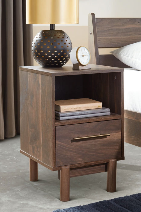 Ashley Express - Calverson One Drawer Night Stand - Walo Furniture