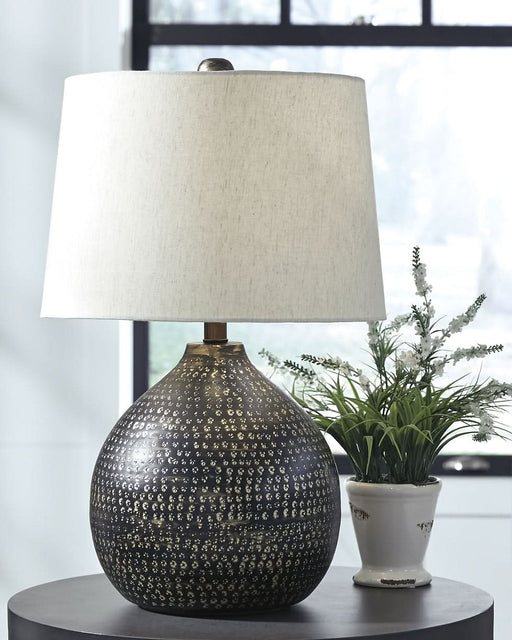 Ashley Express - Maire Metal Table Lamp (1/CN) - Walo Furniture