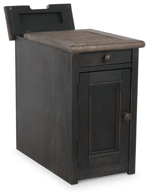 Ashley Express - Tyler Creek Chair Side End Table - Walo Furniture