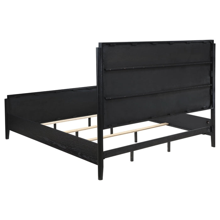 Brookmead 4 - piece Queen Bedroom Set Black - Walo Furniture