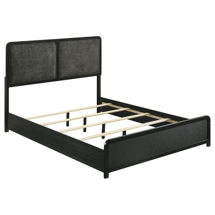 Cavelle 5 - piece Queen Bedroom Set Black - Walo Furniture