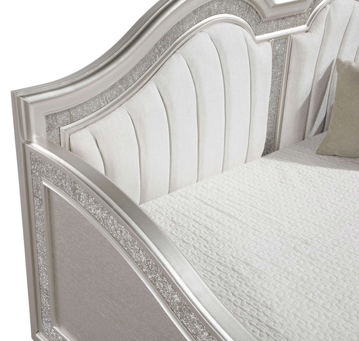 Evangeline Upholstered Twin Daybed Silver Oak - Walo Furniture