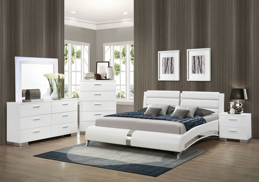 Jeremaine 5 - piece Eastern King Bedroom Set White - Walo Furniture